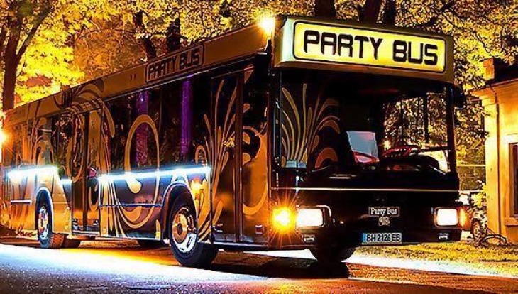 Вечеринка Party bus ко Дню святого Валентина Вечеринка Party bus ко Дню святого Валентина
