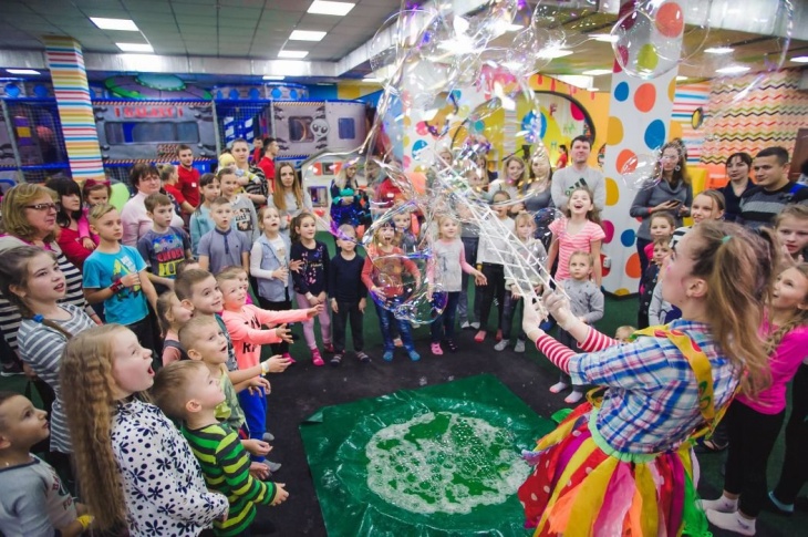 Дитячий розважальний центр "Fly Kids" Дитячий розважальний центр "Fly Kids"
