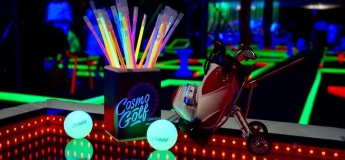Cosmo Golf. Міні-гольф, що світиться Cosmo Golf. Міні-гольф, що світиться